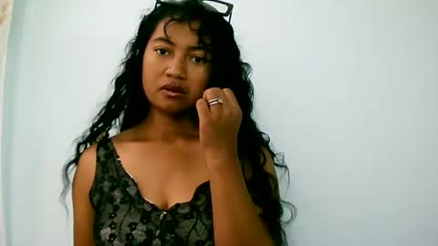 elly online show from March 23, 5:34 am