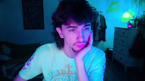 zipdown online show from March 17, 4:06 am