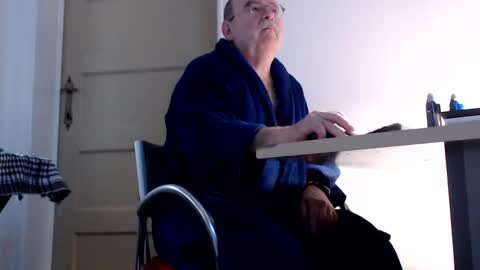 stefano online show from October 7, 8:10 am