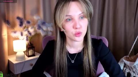 Zlata  Mon Tue Thu Fri Sun Sa GMT 3 0000pm - 0600pm  online show from February 1, 9:06 am