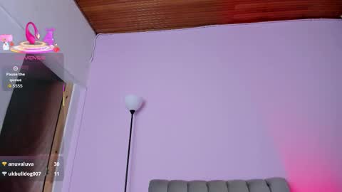 zoe online show from November 19, 4:17 pm