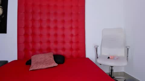 zoe__smiith online show from February 21, 6:27 am