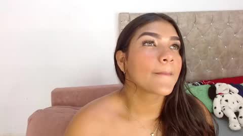 zoe_cute04 online show from September 23, 4:34 pm