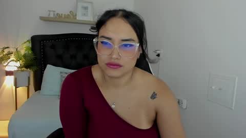 Zoe  online show from March 8, 3:13 pm