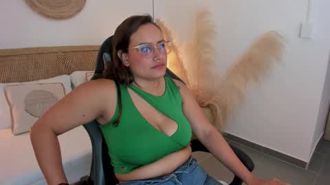 Zoe  online show from January 15, 12:47 pm