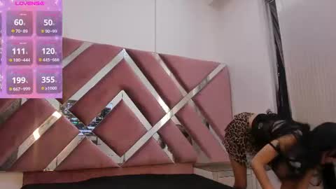 zoe_evaanss_ online show from June 29, 7:02 pm