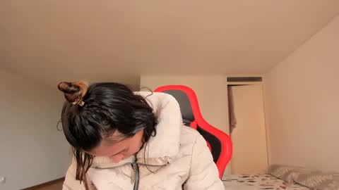 ZOE online show from February 4, 9:41 pm