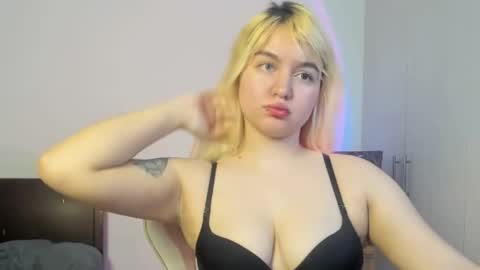 zoe online show from October 20, 8:25 pm