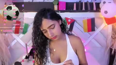 Zoey  online show from June 17, 10:59 pm