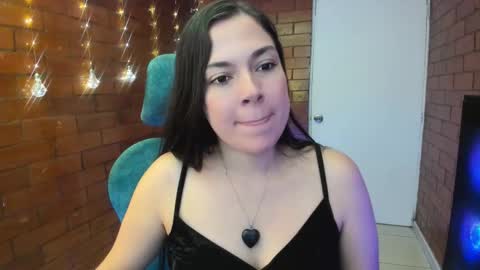 Zoe  online show from December 15, 7:54 pm