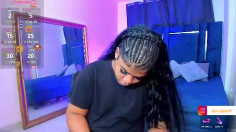 zoe_rosee4 online show from August 6, 1:25 am