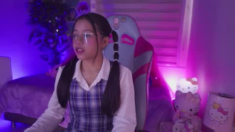 Zoe  online show from November 7, 4:09 pm