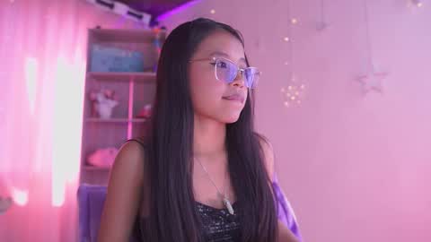 Zoe  online show from September 8, 7:02 pm