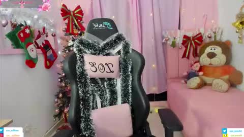 zoe_sullivan_ online show from November 27, 9:50 am