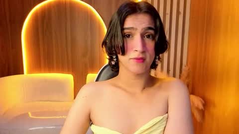 Zoe online show from February 7, 1:03 pm