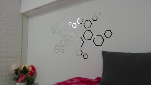 Carolina online show from October 30, 8:42 pm