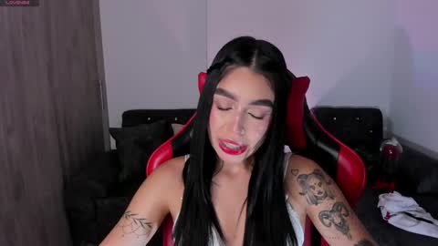  zoee jackson online show from April 5, 5:48 am