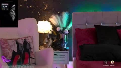 ZoeMesmerize online show from February 9, 11:03 am