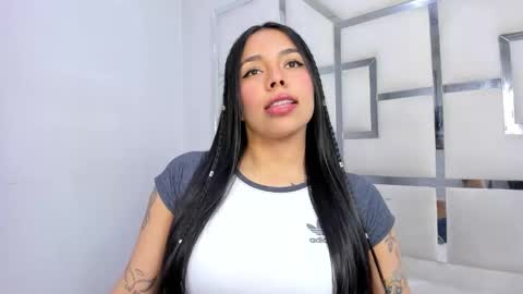 ZoeSwam online show from November 16, 1:46 pm