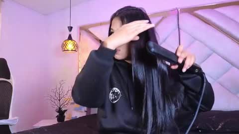 Zoe online show from March 31, 12:49 pm