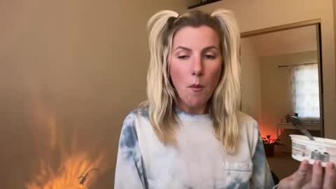 Zoeydanner online show from January 21, 7:06 pm