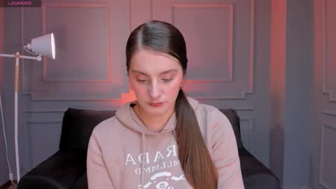 Zoey Walker online show from November 6, 11:46 am