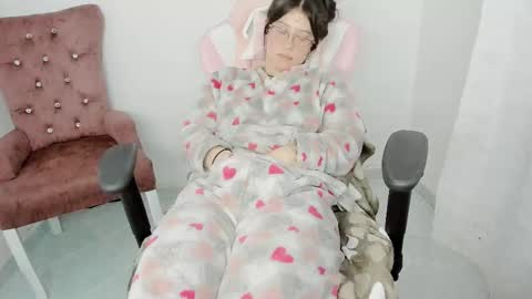 Alicie online show from January 10, 11:59 am