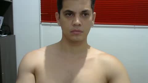 zoro_00 online show from March 1, 12:15 am