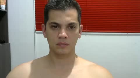 zoro_00 online show from February 24, 1:19 am