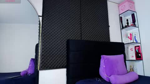 zpzphot online show from April 12, 12:58 am