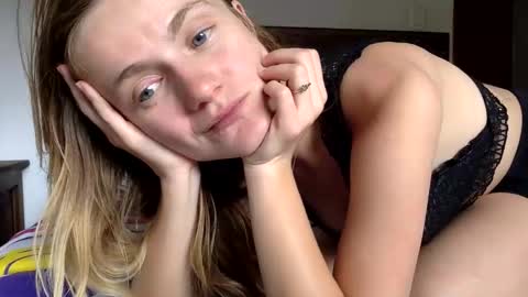 Andyzuzka online show from October 2, 7:23 pm