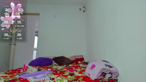 Snapshot of zule__williams chatting on February 23, 11:44 am zule online show from February 23, 11:44 am