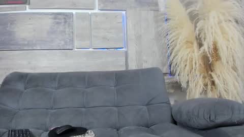 Zuri Lux online show from September 22, 10:25 pm