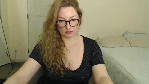 Carly online show from May 1, 8:36 pm