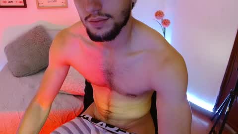Snapshot of zyon_benet1 chatting on September 19, 2:43 pm Zyon online show from September 19, 2:43 pm