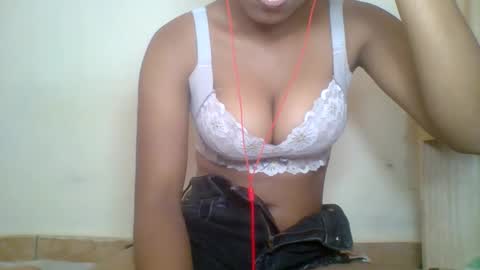 zyraelle_01 online show from June 5, 8:42 am