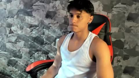 zyzz_1812 online show from May 9, 8:48 pm