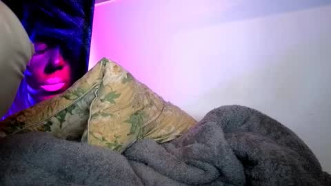 zzarraaa online show from March 22, 8:57 pm